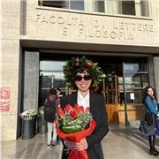 Laureata in Filologia, letterature e storia del mondo antico con 110 e lode, laureanda in Filologia Moderna, docente abilitato in A013, impartisce ripetizioni di latino e greco e materie umanistiche a studenti di scuola superiore. Disponibile anche per ai